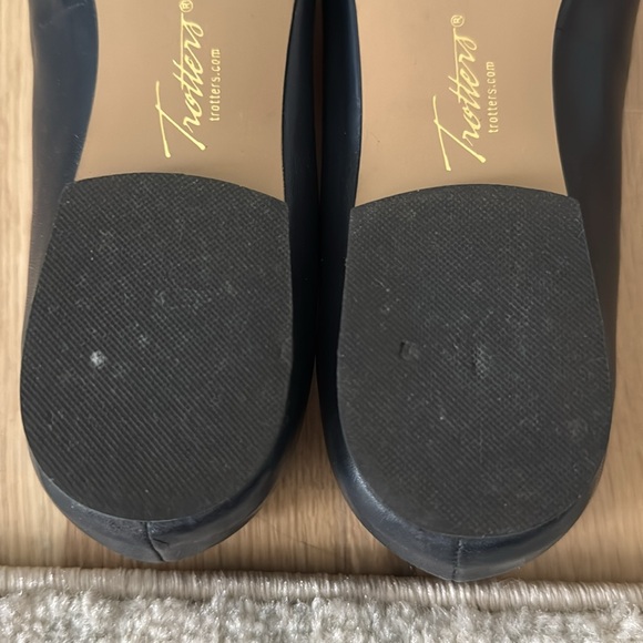 VGUC Trotters Dark Navy Estee Woven 7M - Picture 11 of 13